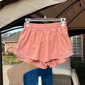 lululemon hotty hots!